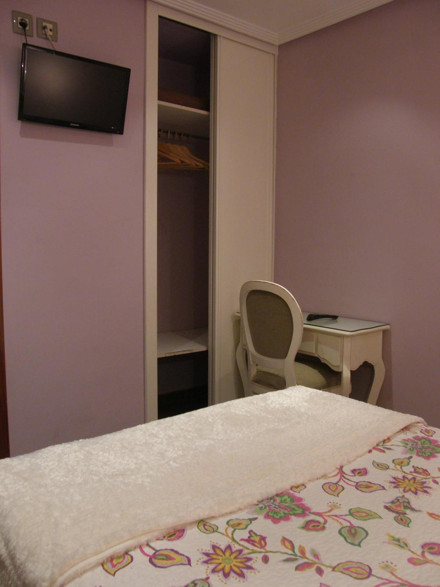 Hostal Goya Suites Salamanca Room photo
