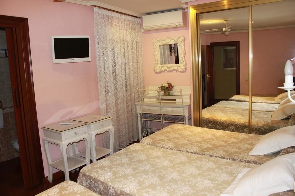 Hostal Goya Suites Salamanca Exterior photo